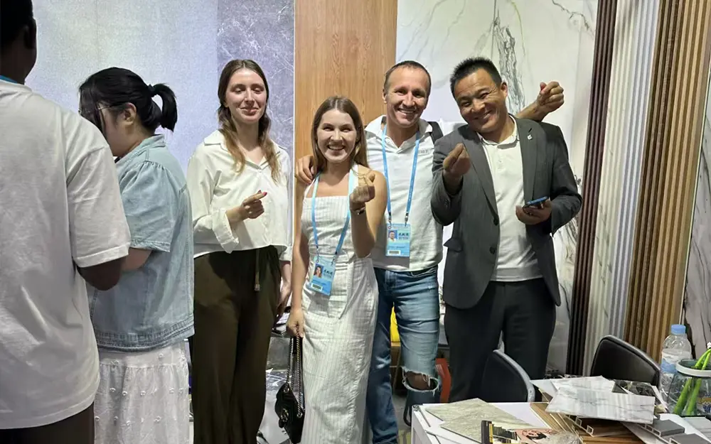 Linyi Greenwall Decor Shines at Dubai International Wall Decal Exhibition: Innovative Products Attract Global Attention